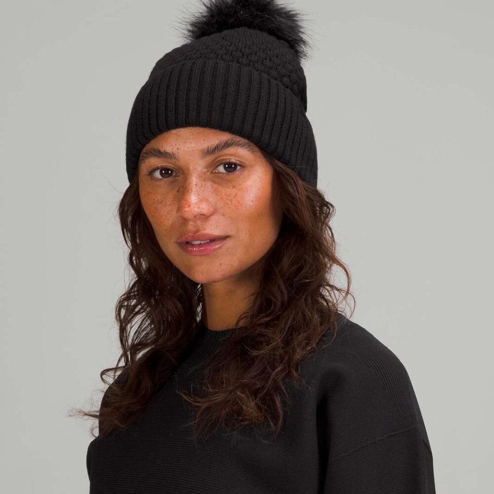 Lululemon Bubble Kit Pom Beanie in Black